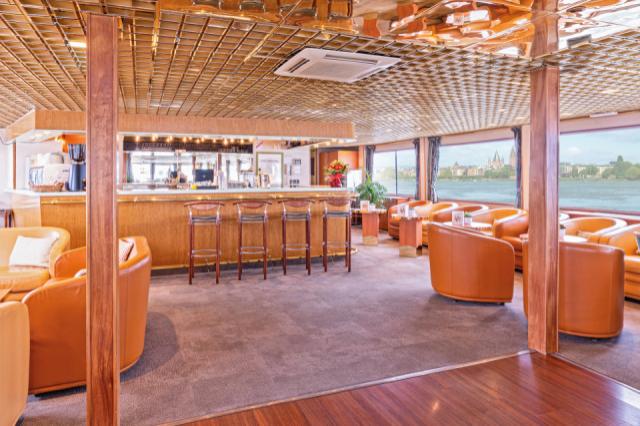 salon-bar-MS-Modigliani-Rhin-CroisiEuropeŠCorinne Cotard