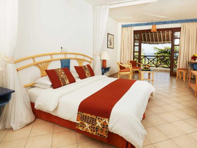 Beach-Superior-Suite-1200x900