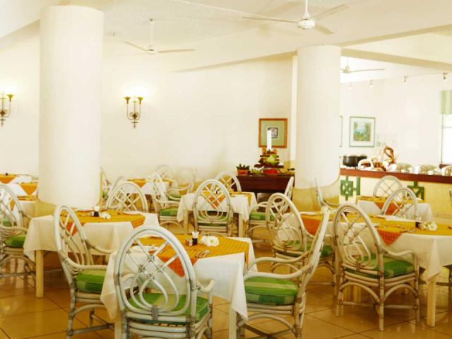 Beach-chef-and-restaurant-6-1200x900
