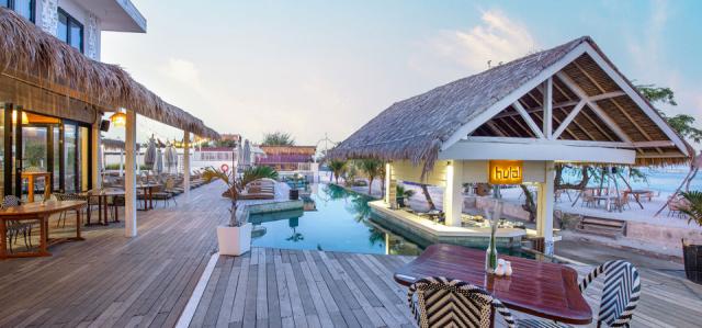 FRii Resort - Hula Resto Bar