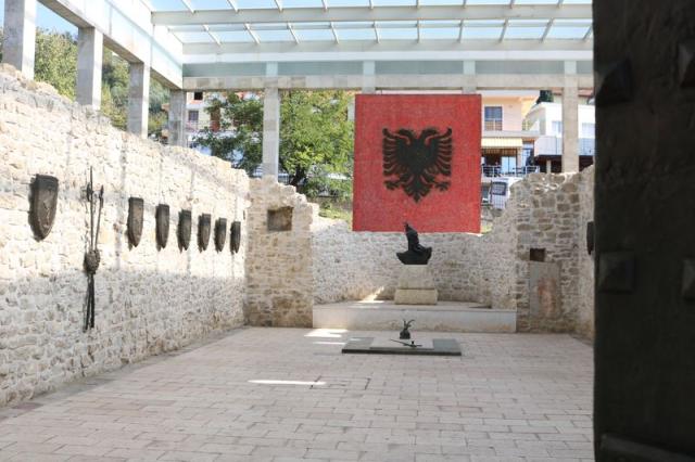 Hunyadi nyomában a Balkánon