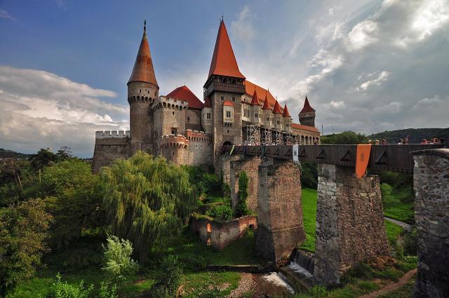 hunedoara_castle_100278_o