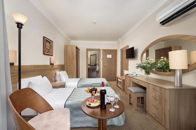 Elysee Beach Hotel