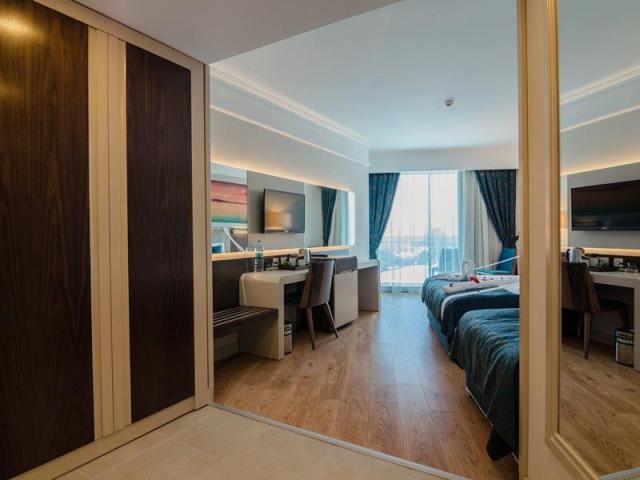 The Lumos Deluxe Resort Hotel & Spa