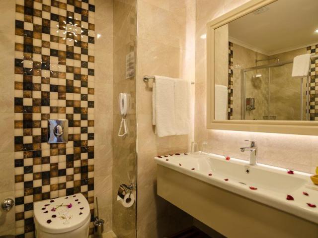The Lumos Deluxe Resort Hotel & Spa