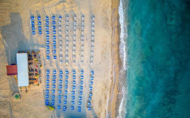 Club Big Blue Suite Hotel