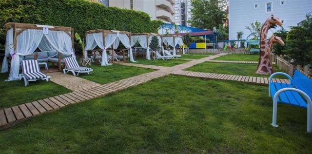 Club Big Blue Suite Hotel