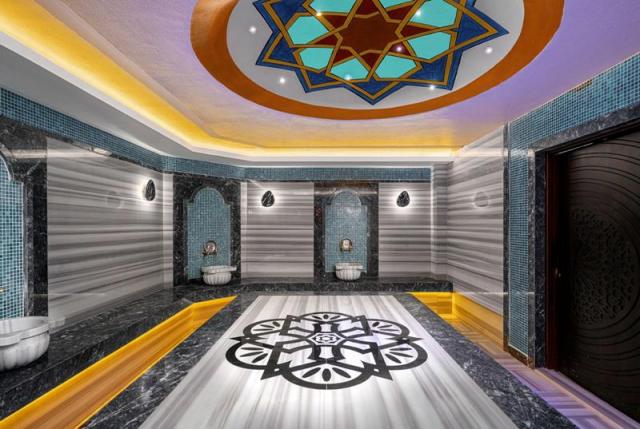Club Big Blue Suite Hotel