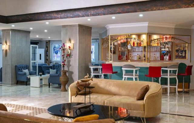 Club Big Blue Suite Hotel