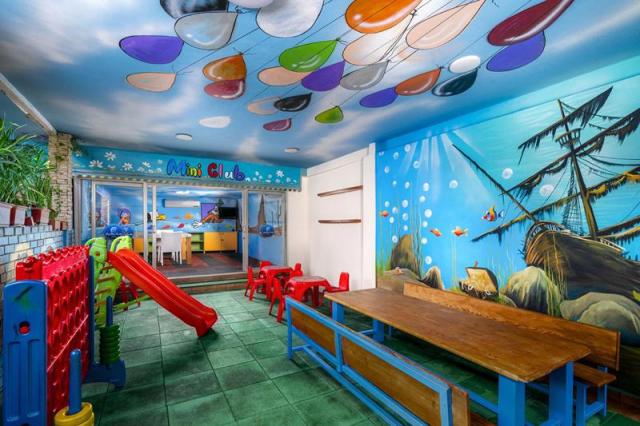 Club Big Blue Suite Hotel