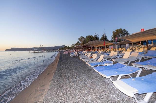 Armas Beach