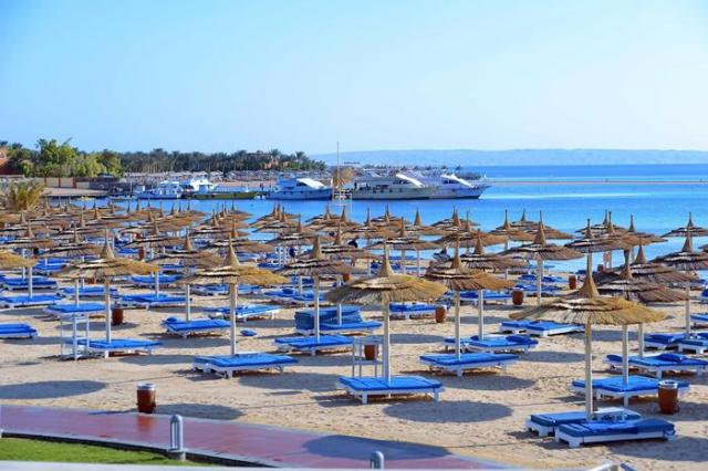  Pickalbatros Albatros White Beach 