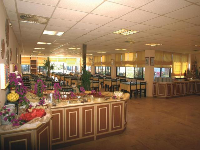 Club Titan Hotel