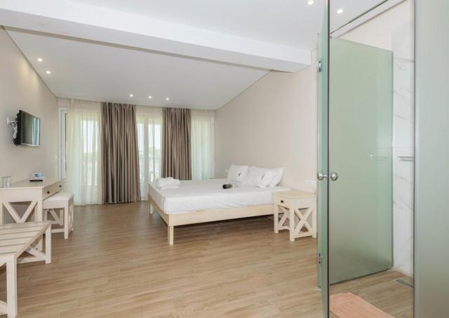 Belussi Beach Hotel