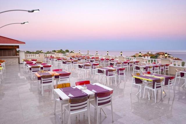 Club Paradiso Resort Hotel