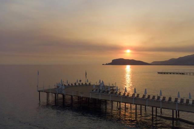 Club Paradiso Resort Hotel