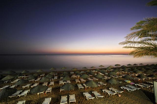 Aska Just In Beach Hotel