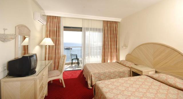 Aska Just In Beach Hotel