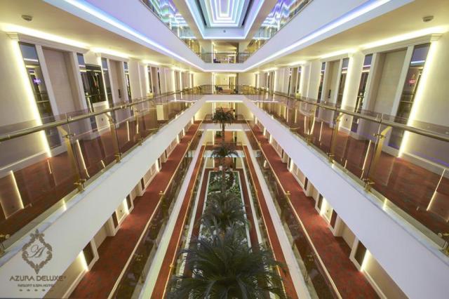 Azura Deluxe Resort & Spa Hotel 