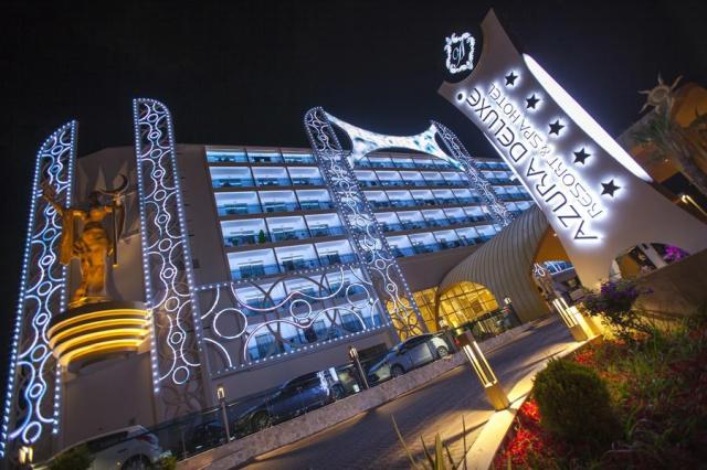 Azura Deluxe Resort & Spa Hotel 