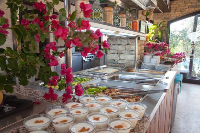 Leda Beach Hotel