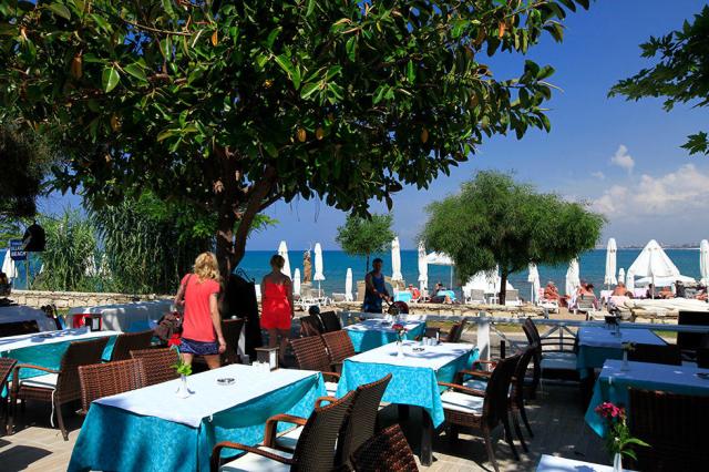 Leda Beach Hotel