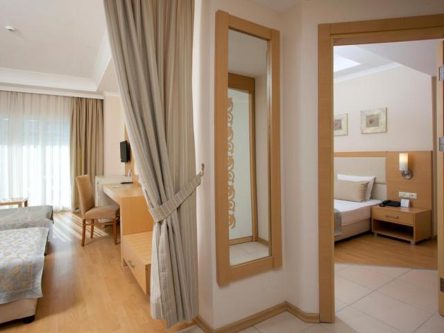 Titan Select Hotel