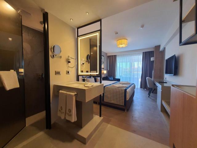 Sunthalia Hotels & Resort