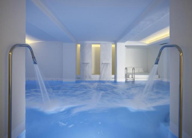 Knossos Beach Hotel