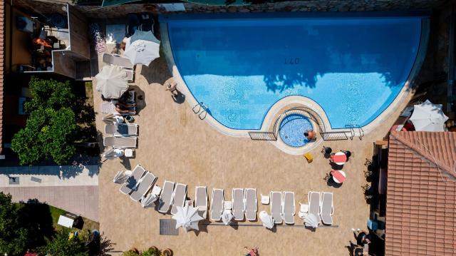 Ozlem Garden