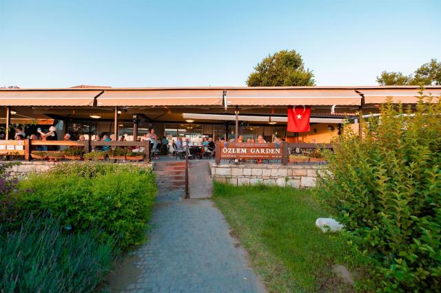 Ozlem Garden