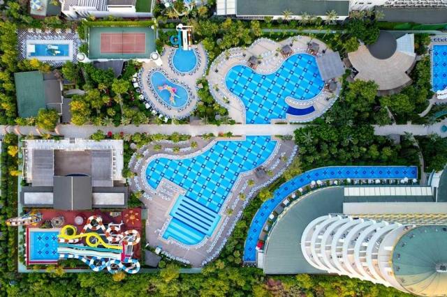 Delphin Imperial