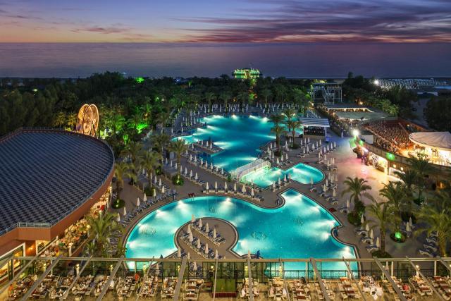Delphin Palace