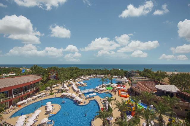 Delphin Palace