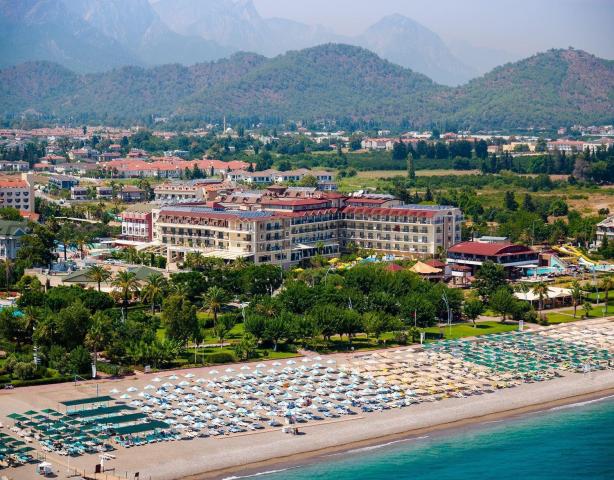 L'Oceanica Beach Resort Hotel