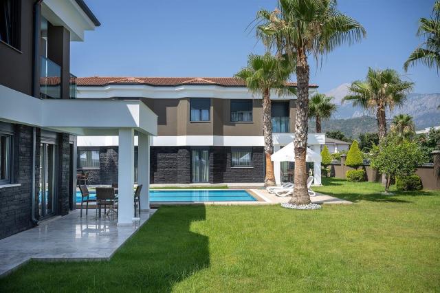 L'Oceanica Beach Resort Hotel