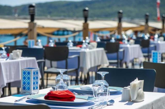 Armas Gül Beach