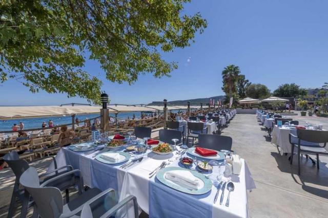 Armas Gül Beach