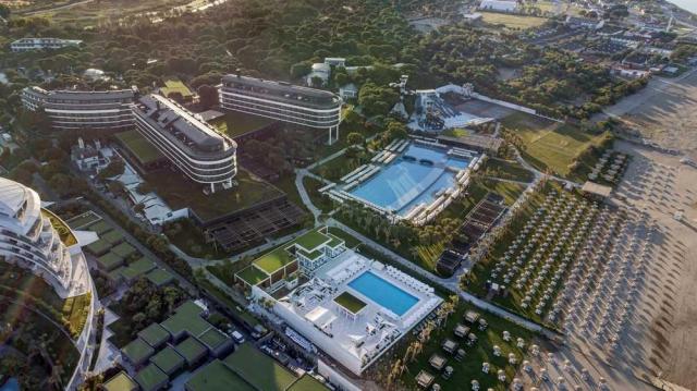 Voyage Belek Golf & Spa