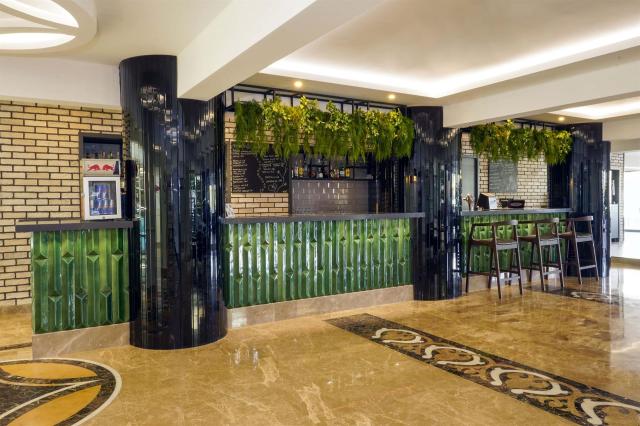 Tac Premiere Hotel & Spa