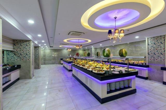 Holiday Park Resort Hotel