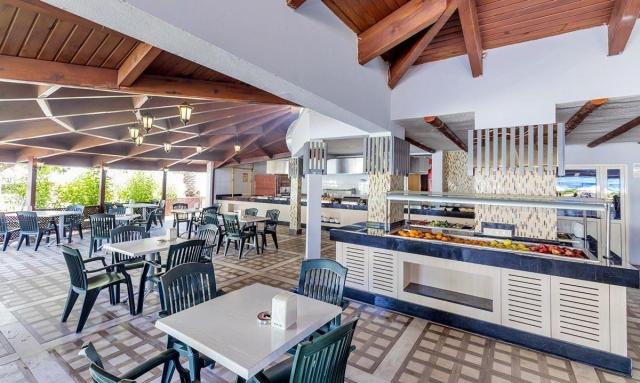 Holiday Park Resort Hotel