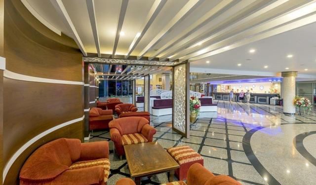 Holiday Park Resort Hotel