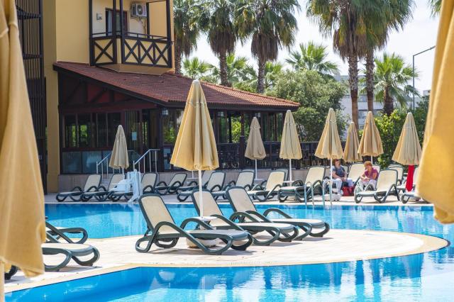 Villa Side Hotel