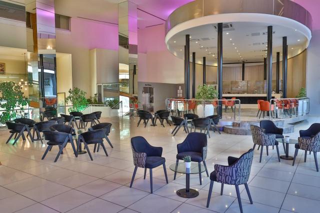 Amara Centro Resort 