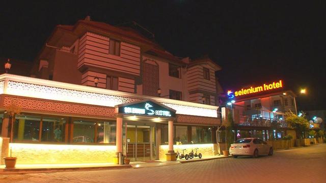 Selenium Hotel