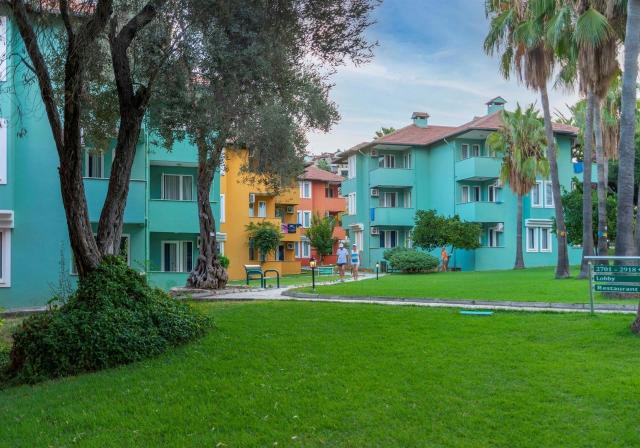 Armas Green Fugla Beach
