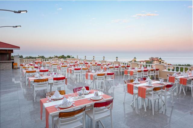 Club Paradiso Resort Hotel