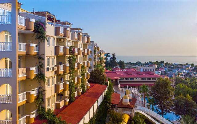 Club Paradiso Resort Hotel