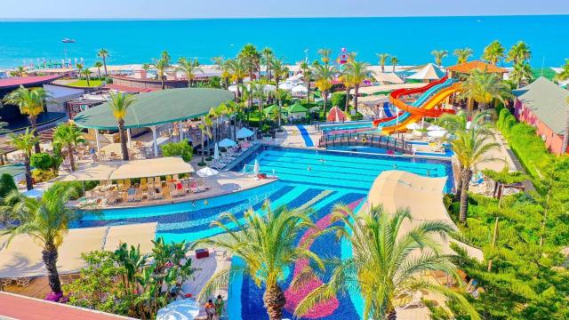 Crystal Hotels Family Resort & Spa 
